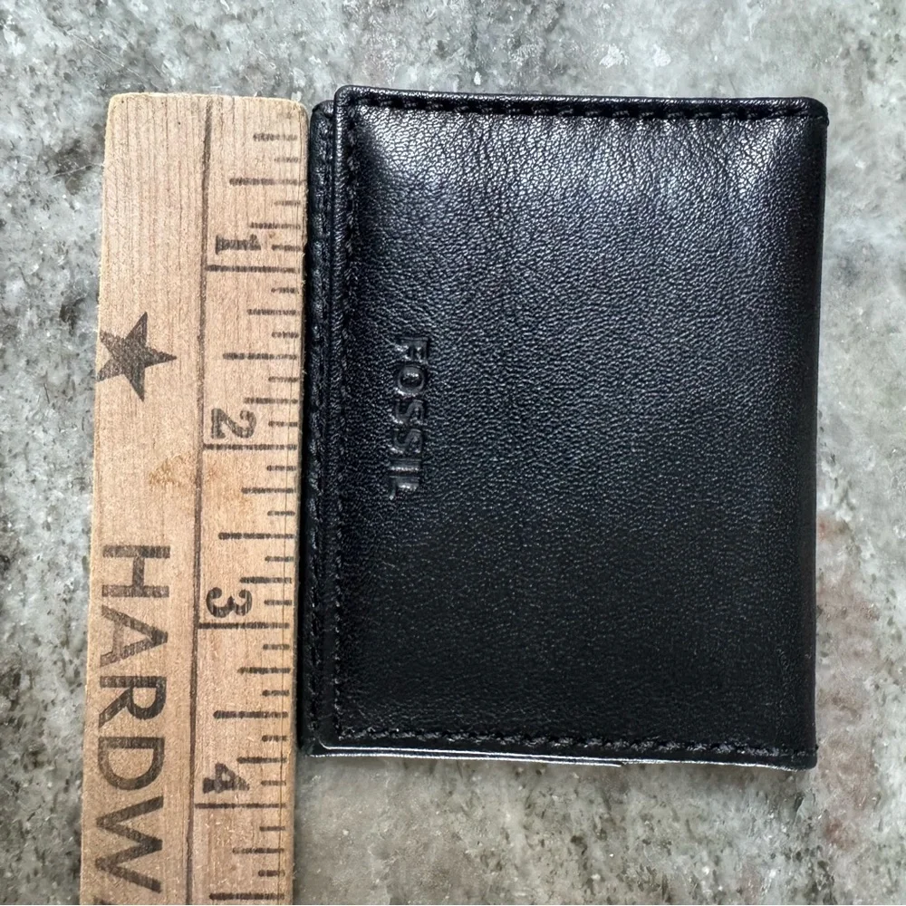 Fossil Leather Cardholder Wallet w/ ID Window- Slim Minimalist Bifold Black